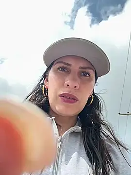 Alysson-- online show from 04-14-26, 02:00