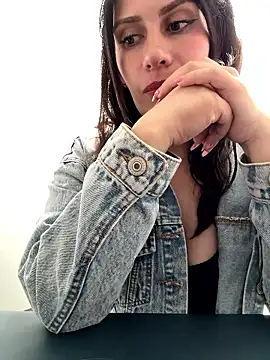 Alysson-- online show from 01-07-26, 03:17