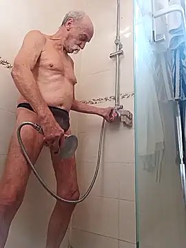 Alexbichaude online show from 09-19-25, 04:33