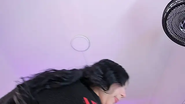 AmberiniHoffman online show from 10-27-25, 12:06