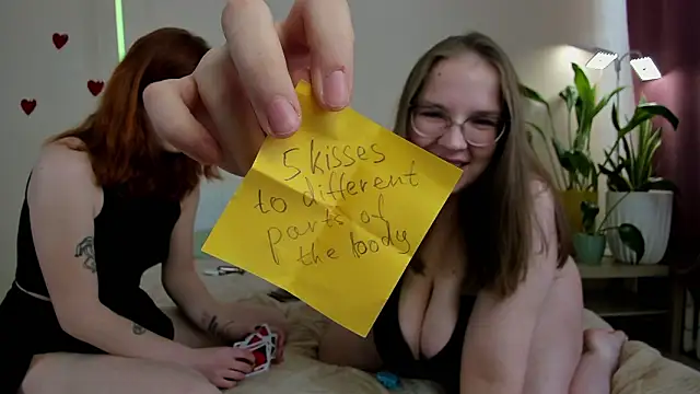 Snapshot of Your_Penny_ chatting on 02-16-26, 12:59 Your Penny online show from 02-16-26, 12:59