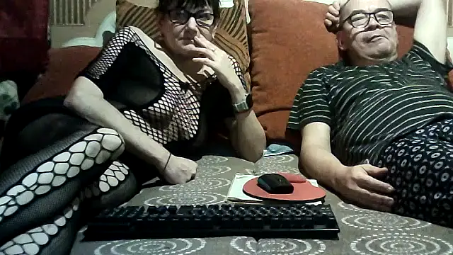 Snapshot of AlanaLaDream chatting on 10-16-25, 07:55 AlanaLaDream online show from 10-16-25, 07:55