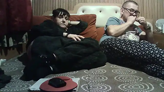 Snapshot of AlanaLaDream chatting on 10-21-25, 04:50 AlanaLaDream online show from 10-21-25, 04:50