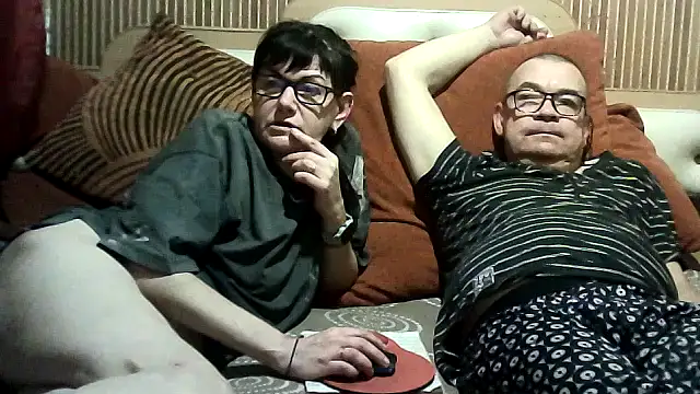 Snapshot of AlanaLaDream chatting on 10-04-25, 05:58 AlanaLaDream online show from 10-04-25, 05:58