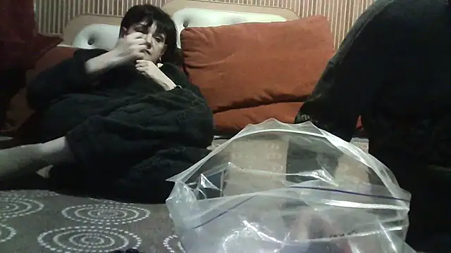 Snapshot of AlanaLaDream chatting on 10-26-25, 05:35 AlanaLaDream online show from 10-26-25, 05:35