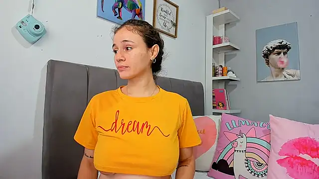 Snapshot of naughtyloverss chatting on 06-18-26, 03:28 naughtyloverss online show from 06-18-26, 03:28