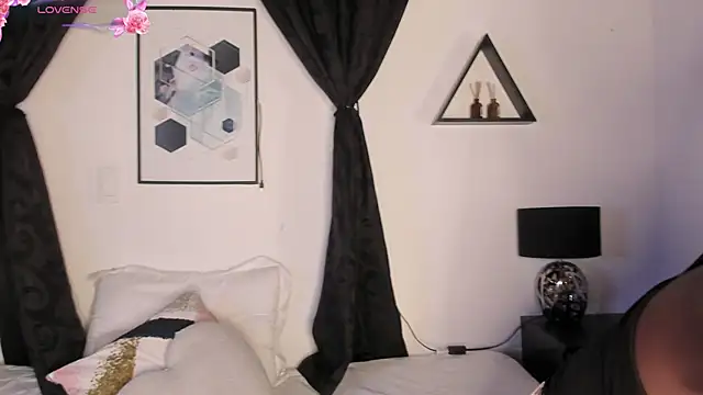 Khenta Michells online show from 03-19-26, 10:26