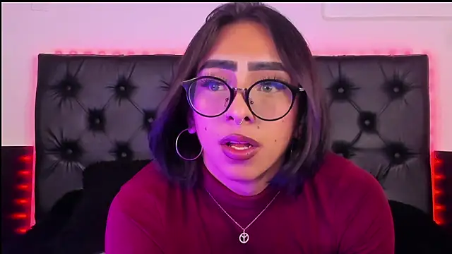 Snapshot of Skyler__blue4 chatting on 02-01-25, 01:23 Skyler  blue4 online show from 02-01-25, 01:23