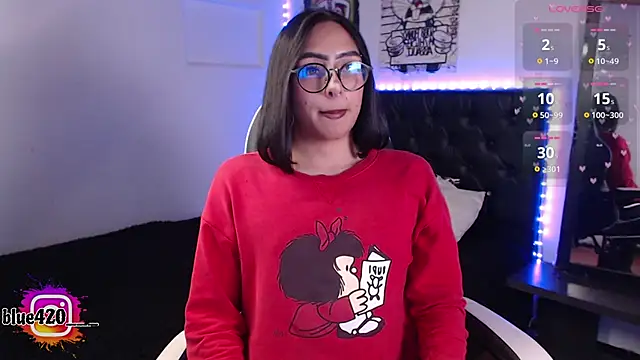 Snapshot of Skyler__blue4 chatting on 10-12-25, 10:44 Skyler  blue4 online show from 10-12-25, 10:44