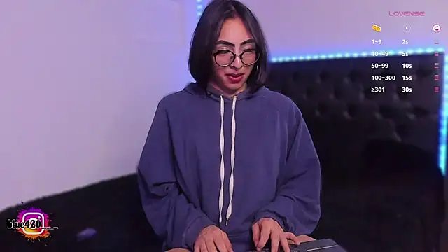 Snapshot of Skyler__blue4 chatting on 03-02-25, 04:50 Skyler  blue4 online show from 03-02-25, 04:50