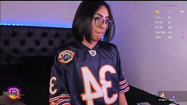 Snapshot of Skyler__blue4 chatting on 02-19-25, 04:12 Skyler  blue4 online show from 02-19-25, 04:12