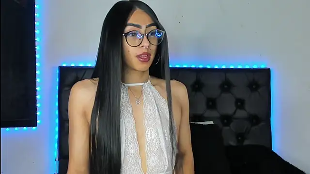 Snapshot of Skyler__blue4 chatting on 01-12-25, 04:42 Skyler  blue4 online show from 01-12-25, 04:42