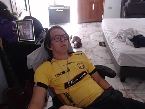 Snapshot of Pit_xxz chatting on 02-27-26, 06:30 Pit xxz online show from 02-27-26, 06:30