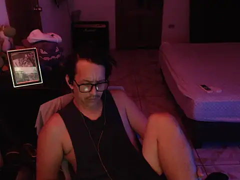 Snapshot of Pit_xxz chatting on 12-20-25, 02:03 Pit xxz online show from 12-20-25, 02:03