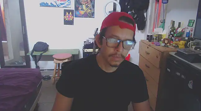 Snapshot of Pit_xxz chatting on 02-11-25, 06:01 Pit xxz online show from 02-11-25, 06:01