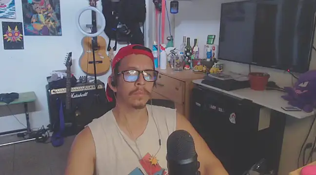 Snapshot of Pit_xxz chatting on 02-18-25, 06:47 Pit xxz online show from 02-18-25, 06:47