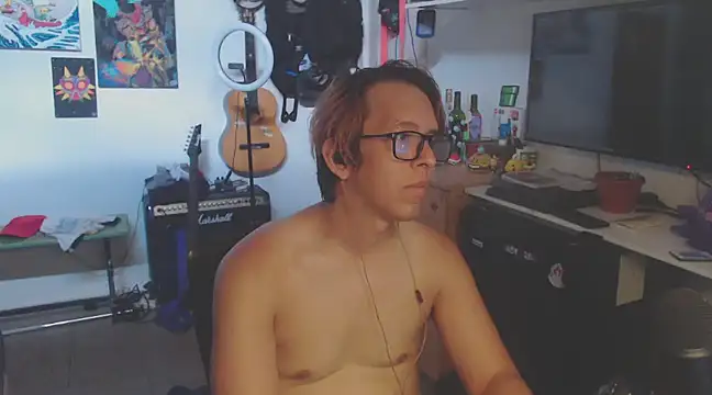 Snapshot of Pit_xxz chatting on 02-20-25, 05:41 Pit xxz online show from 02-20-25, 05:41