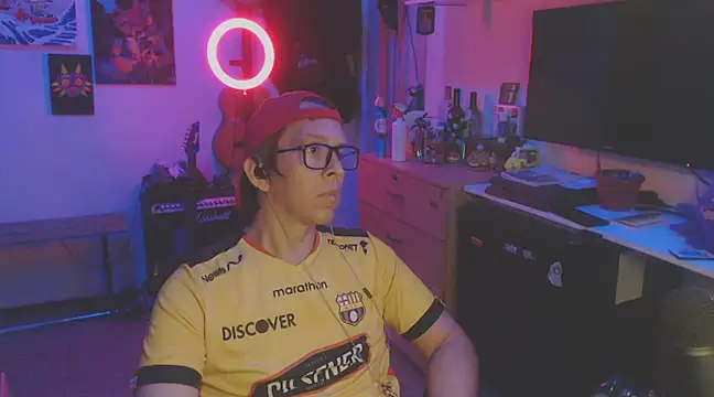 Snapshot of Pit_xxz chatting on 02-20-25, 03:34 Pit xxz online show from 02-20-25, 03:34