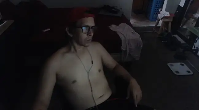 Snapshot of Pit_xxz chatting on 02-25-25, 06:23 Pit xxz online show from 02-25-25, 06:23