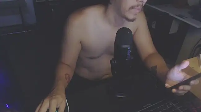 Snapshot of Pit_xxz chatting on 02-13-25, 10:54 Pit xxz online show from 02-13-25, 10:54