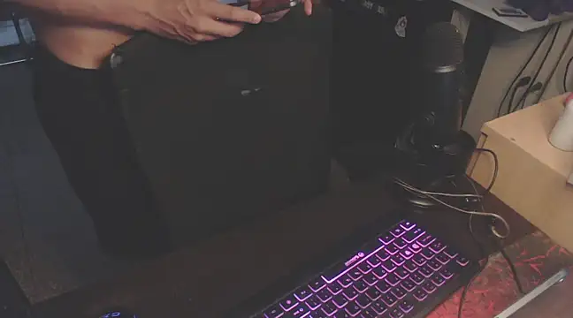 Snapshot of Pit_xxz chatting on 02-20-25, 08:47 Pit xxz online show from 02-20-25, 08:47