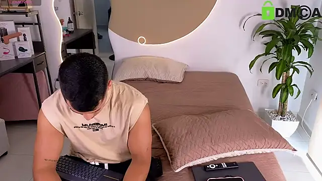 hot69temptation  online show from 03-25-26, 03:33