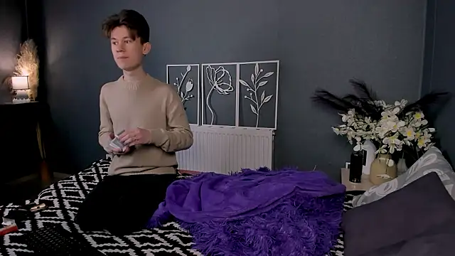 AndrewwCarter2 online show from 02-09-26, 08:29