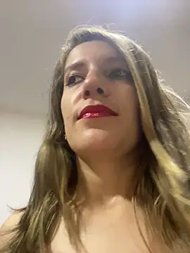 gwen ashly online show from 04-16-26, 09:04