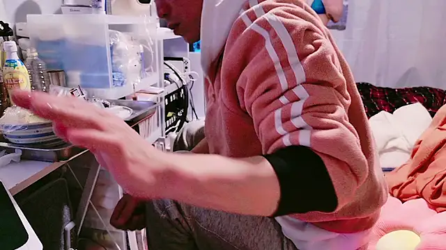 Snapshot of Im_IVE_LOVE chatting on 12-10-24, 03:01 Im IVE LOVE online show from 12-10-24, 03:01