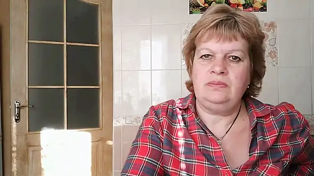 Snapshot of Ettie_Tonia chatting on 03-20-25, 01:37 Ettie Tonia online show from 03-20-25, 01:37