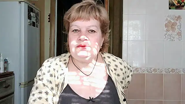 Snapshot of Ettie_Tonia chatting on 03-12-25, 12:04 Ettie Tonia online show from 03-12-25, 12:04