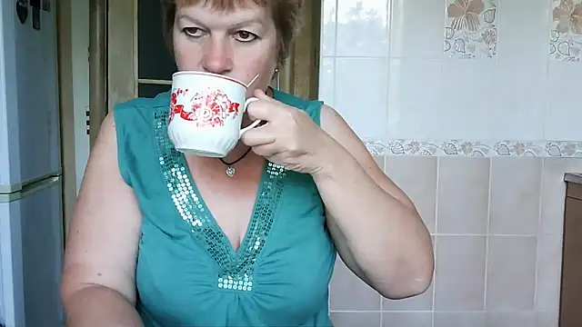 Snapshot of Ettie_Tonia chatting on 09-25-25, 11:16 Ettie Tonia online show from 09-25-25, 11:16