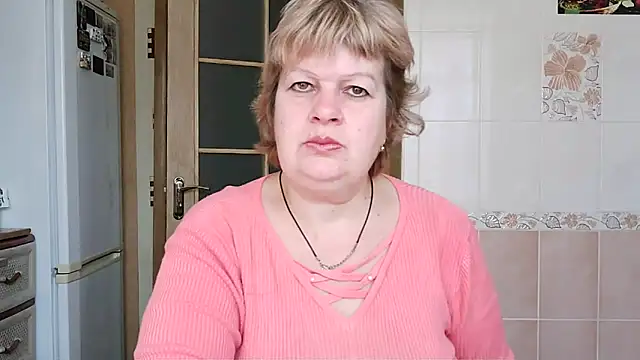 Snapshot of Ettie_Tonia chatting on 02-11-25, 11:09 Ettie Tonia online show from 02-11-25, 11:09