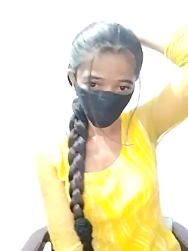 Snapshot of Cute-Ridhima chatting on 05-05-26, 04:04 Cute-Ridhima online show from 05-05-26, 04:04