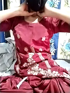 Snapshot of Cute-Ridhima chatting on 02-20-25, 04:28 Cute-Ridhima online show from 02-20-25, 04:28