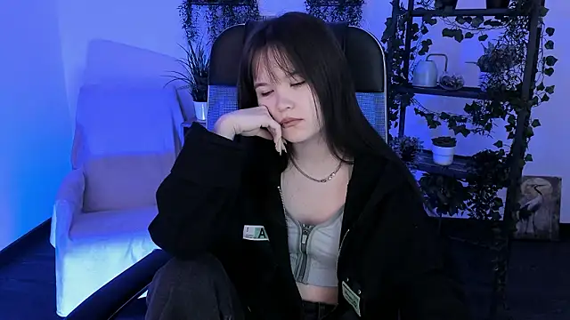 Elainebeness online show from 02-18-26, 07:32