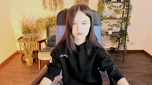 Elainebeness online show from 01-13-26, 07:29