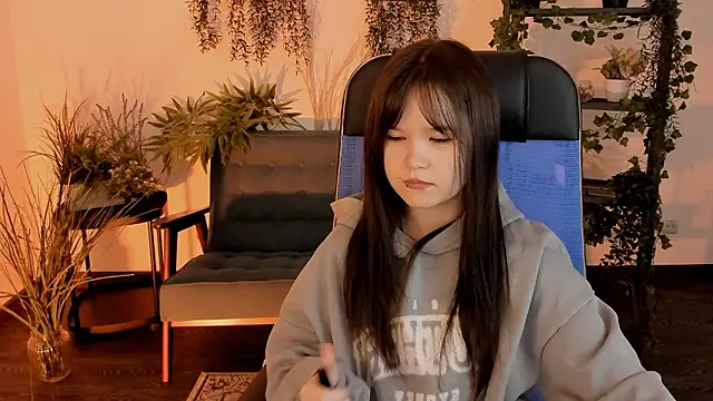 Elainebeness online show from 02-10-26, 07:35