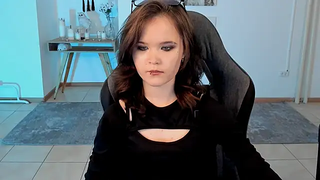 Elainebeness online show from 02-01-25, 01:44