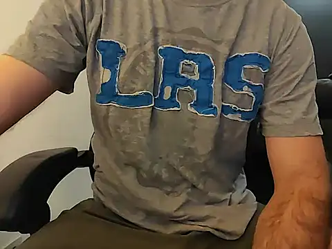 jayb0y61 online show from 10-29-25, 04:22