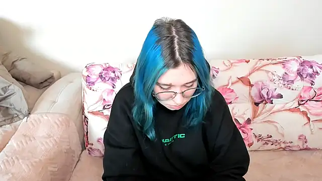 Snapshot of Sweetmojito chatting on 01-26-25, 06:49 Sweetmojito online show from 01-26-25, 06:49