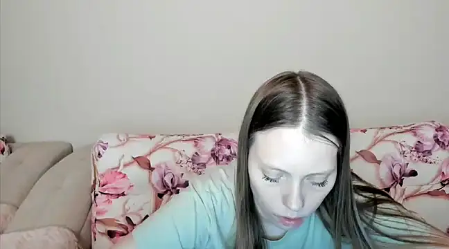 Snapshot of Sweetmojito chatting on 12-06-24, 12:22 Sweetmojito online show from 12-06-24, 12:22