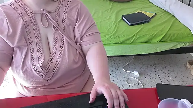 Maebi online show from 06-03-26, 10:16