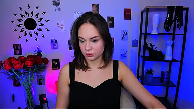Snapshot of JaneWyatt chatting on 03-19-25, 04:03 JaneWyatt online show from 03-19-25, 04:03