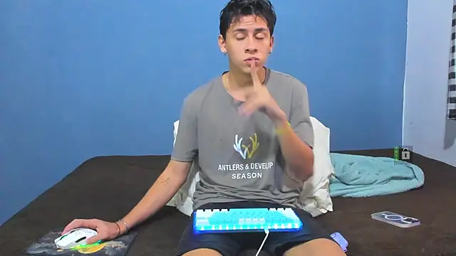 Snapshot of Kanterfun chatting on 12-04-24, 01:14 Kanterfun online show from 12-04-24, 01:14