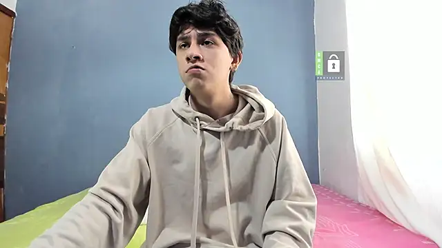 Snapshot of Kanterfun chatting on 03-22-25, 12:35 Kanterfun online show from 03-22-25, 12:35