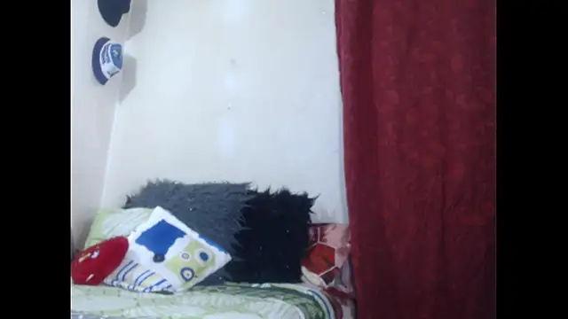 Snapshot of lorenitha_20 chatting on 07-26-26, 03:57 lorenitha 20 online show from 07-26-26, 03:57