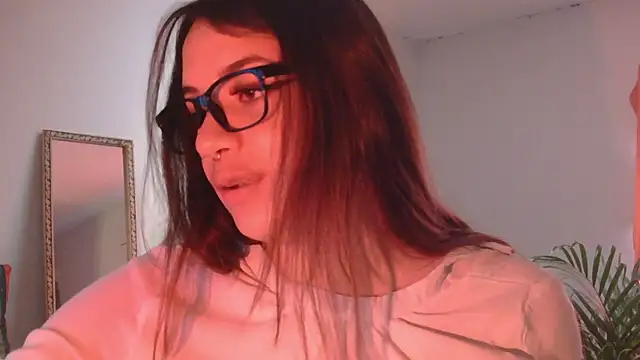 Snapshot of Miss_oliviaa chatting on 02-22-25, 02:30 Miss oliviaa online show from 02-22-25, 02:30