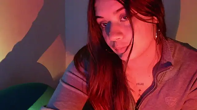Snapshot of Miss_oliviaa chatting on 02-14-25, 11:09 Miss oliviaa online show from 02-14-25, 11:09