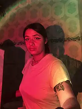 Snapshot of Miss_oliviaa chatting on 03-19-25, 11:03 Miss oliviaa online show from 03-19-25, 11:03